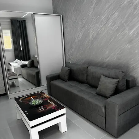 The Apartament Wlora
